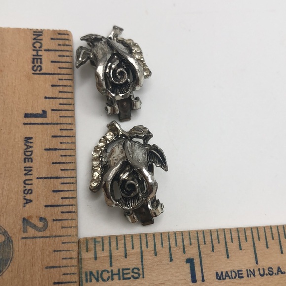 VTG Elegant Single Rosebud  Earrings Clip-on Silver tone with rhinestones - Picture 3 of 6